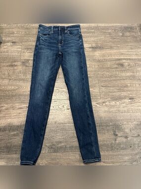 American Eagle Next Level Stretch Size 2 Long Blue Skinny Jeans Pants